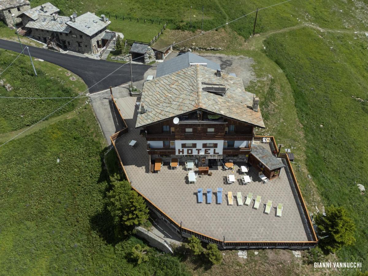 Hotel Cime Bianche ブレウイル・チェルヴィナイア エクステリア 写真