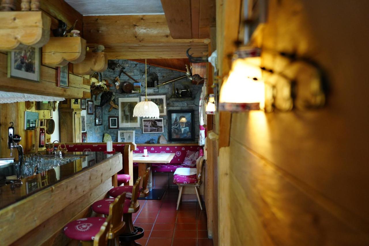 Hotel Cime Bianche ブレウイル・チェルヴィナイア エクステリア 写真
